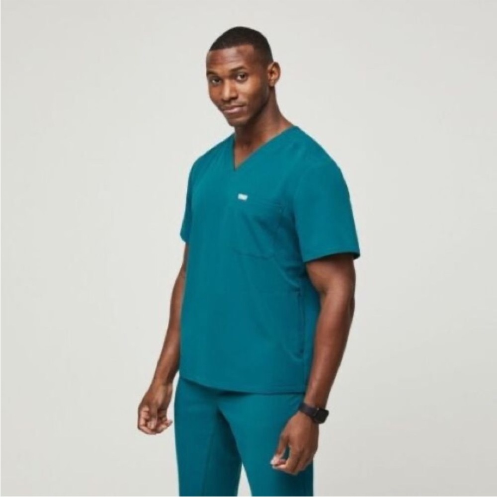 NWT Figs Everton scrub set Caribbean blue limited edition style large - Picture 2 of 13